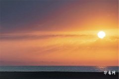 What Color Should a North-Facing Main Door Be, Green or Red