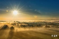 Can people born in the Year of the Rabbit wear Topaz bracelets? Can they wear Nanhong?