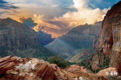 The Impact of Marriage on Women's Fate: The Meaning of Having Ten Whorls on Fingers and How to Change It