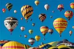 What is the fate of women born in the lunar December year of the Dog? Which birth time is best for women born in the Year of the Dog?