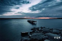 Best Directions for Horse People Born in 1990 When Buying a House: Recommended Floors and Feng Shui Orientations