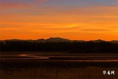 Is the fate of a man born in the 12th lunar month under the Rooster sign good? How is his marriage life?