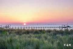 What is the fate of different zodiac signs born at midnight? Is it good for boys born at midnight?