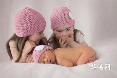 Is it good fortune for a girl born in the Year of the Tiger to be born during the酉 Hour? Does she have blessings?