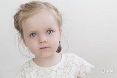 What Characters Are Good for Naming a Baby Girl Born in the Year of the Tiger at the Rabbit Hour?