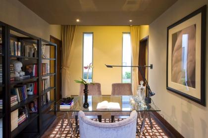 Six Dos and Seven Don'ts of Living Room Decoration Feng Shui