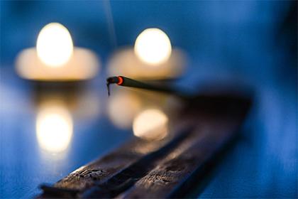 Which Day to Wear Red in Your Birth Year? When Does the Birth Year Start?