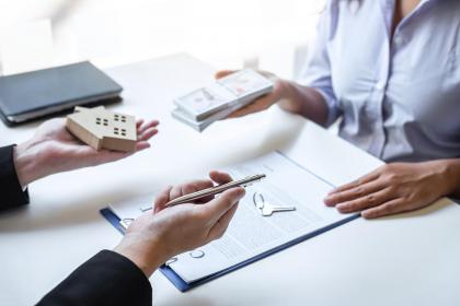 Marriage Compatibility Between Men Born in the Chen Hour and Women Born in the Xu Hour: Will They Divorce After Marriage?