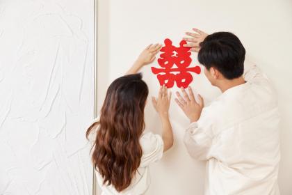 Is a man born at Chen hour compatible with a woman born at Zi hour? Are they suitable for marriage?