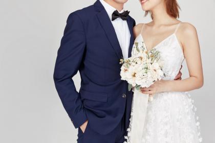 How is the marriage between a woman born in the Mao hour and a man born in the Chen hour? Are they compatible?