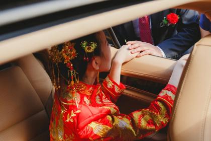 How is it for a woman born in the Hour of Xu to marry a man born in the Hour of Chou? How do they fare as a couple?