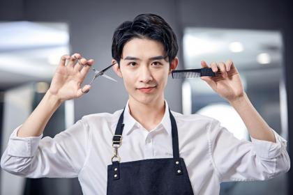 Is it good for a woman born in the Chen hour to marry a man born in the Xu hour?