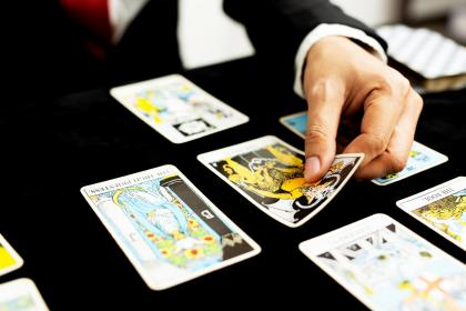 Tarot Card Upright and Reversed Career and Love Fortune, Interpretation of Three of Cups